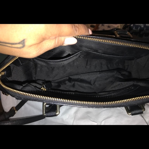 SOLD! Calvin Klein Satchel. - Picture 4 of 6
